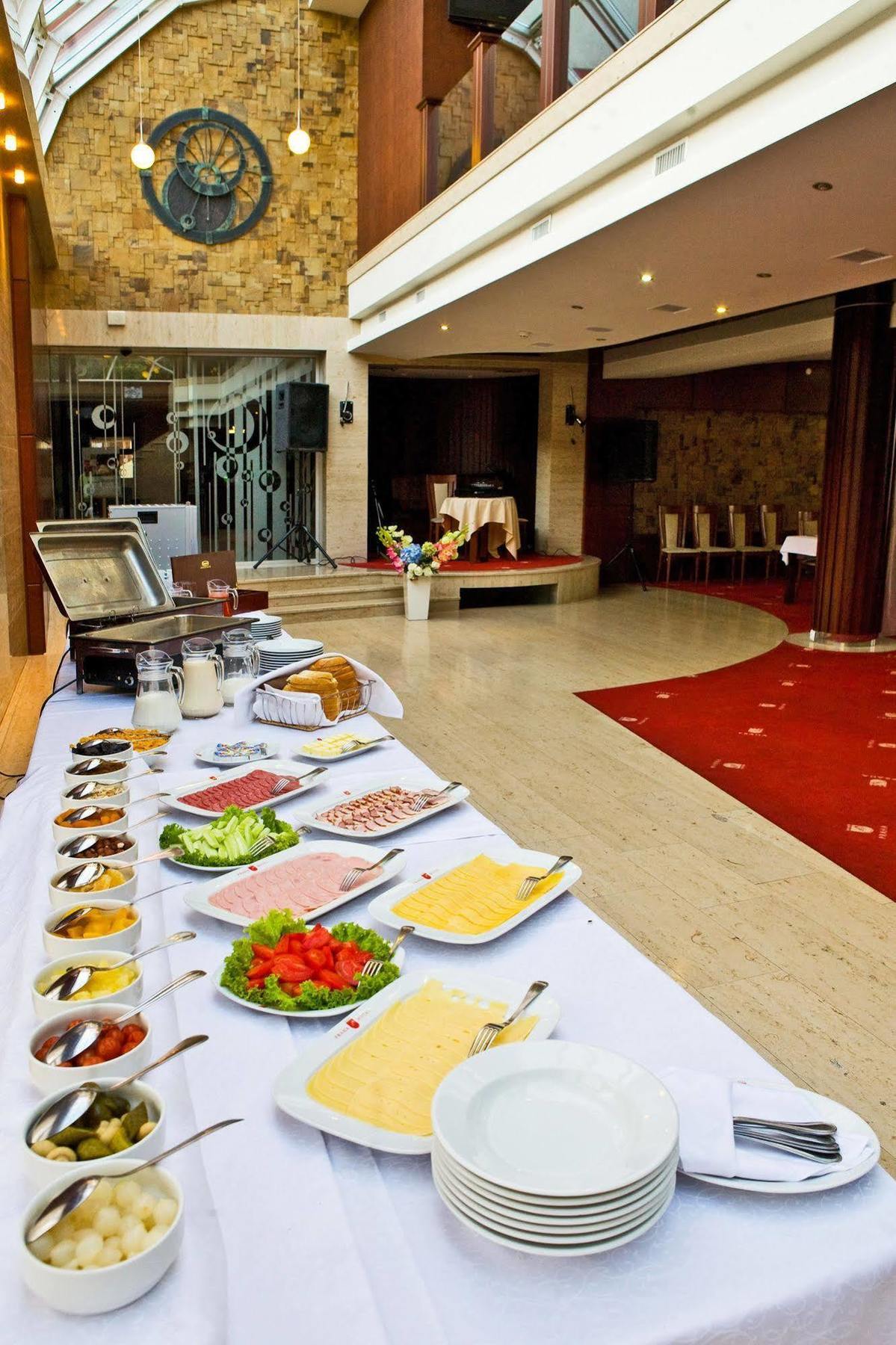 Praha Park Hotel Ungvár Kültér fotó